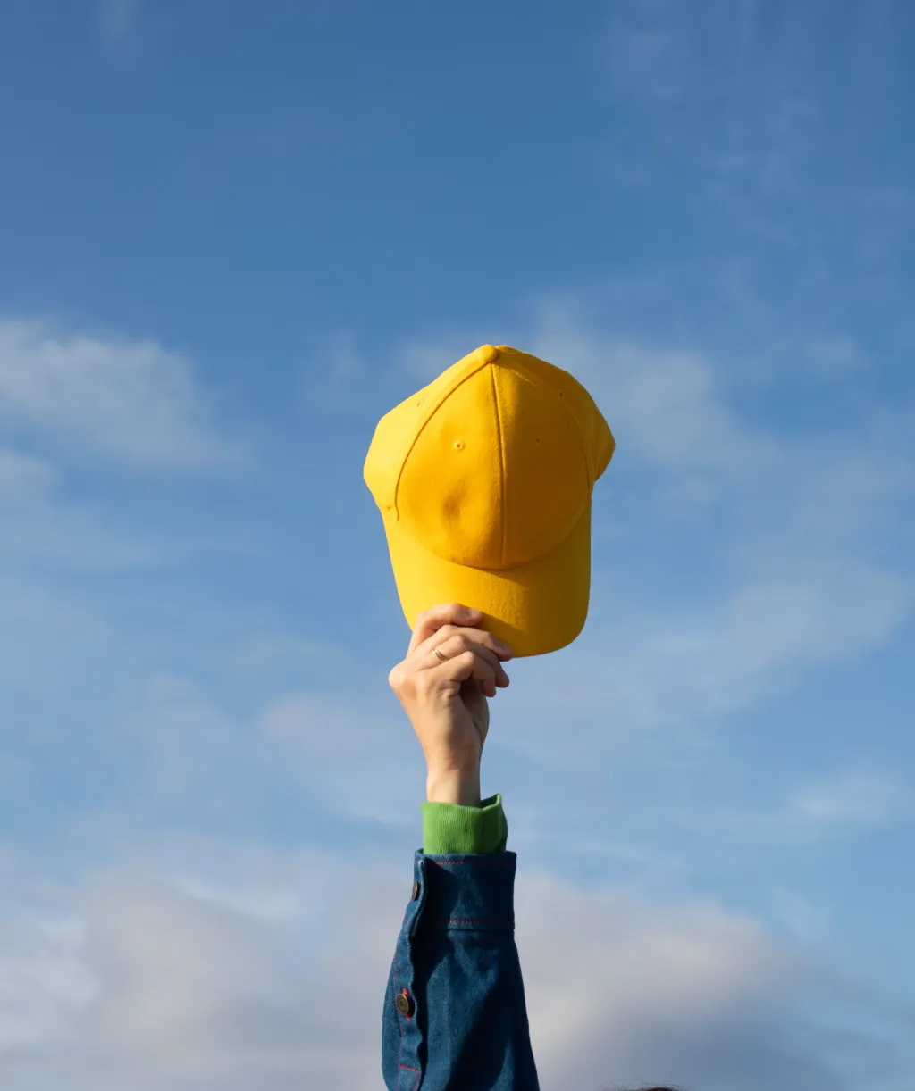 Photo de fond_Nosactivités_CasquetteJaune
